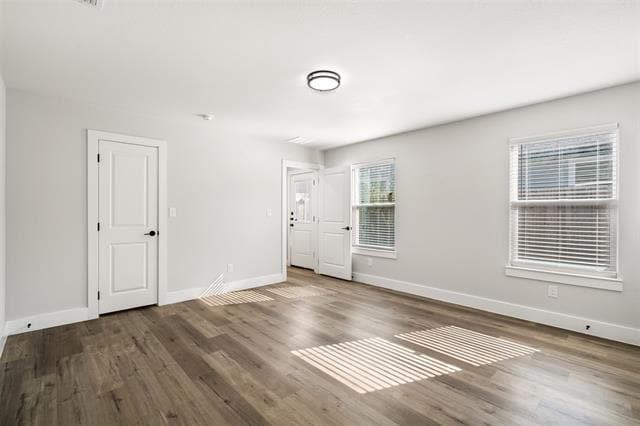 Foto del edificio - 224 W Bond St