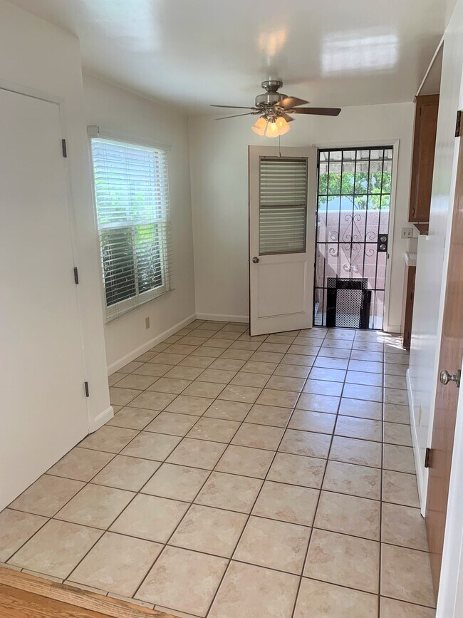 dining area - 3717 Selby Ave