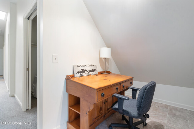 Building Photo - 9 Spa Cir