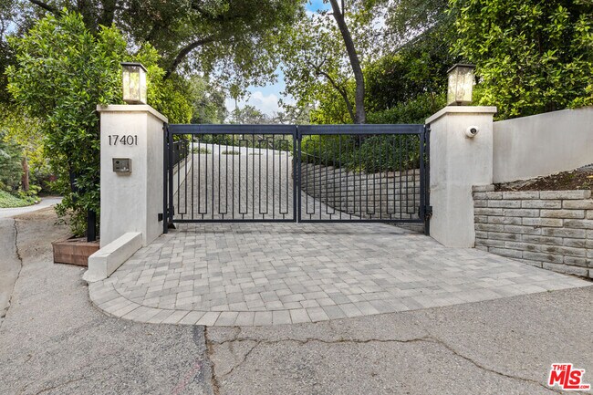 Foto del edificio - 17401 Rancho St