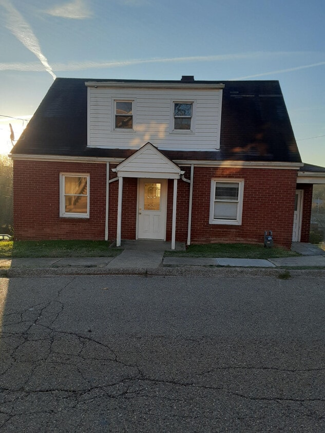 238 Wetzel St, Weirton, WV 26062 House Rental in Weirton, WV
