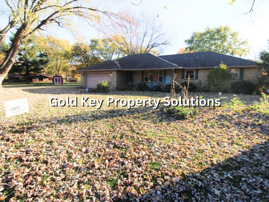 Primary Photo - ALEXANDRIA 3 BR 2 FULL BA House in Beautif...