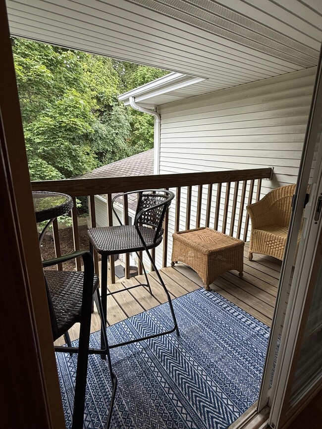 Building Photo - 6205 S Creekside Dr