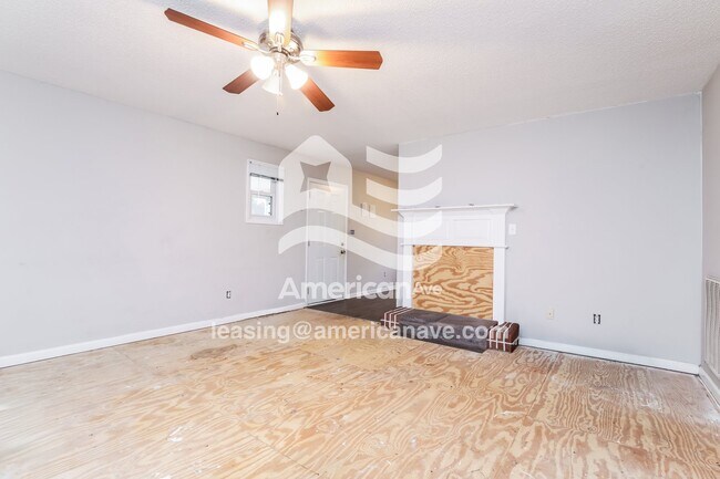 Foto del edificio - 116 Barnes Dr