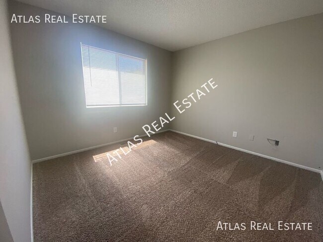 Foto del edificio - Beautiful apartment, 2 Bed 2 bath! WASHER/...