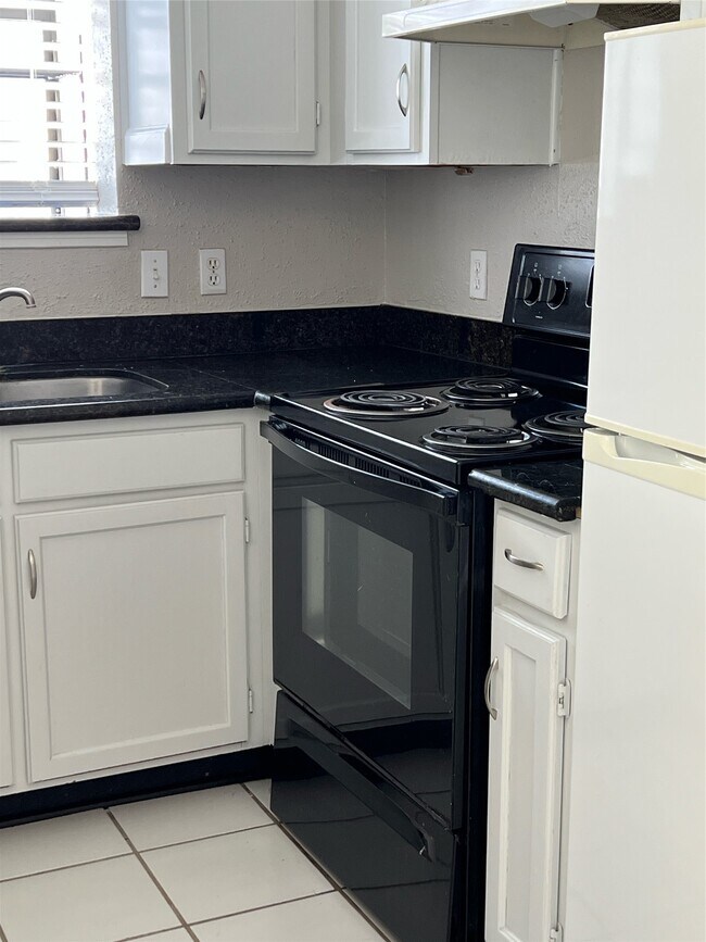 Foto del edificio - 7575 Cambridge St