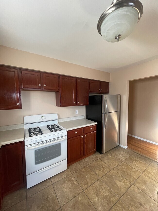 Kitchen - will have SS stove - 100 W Linden Ave