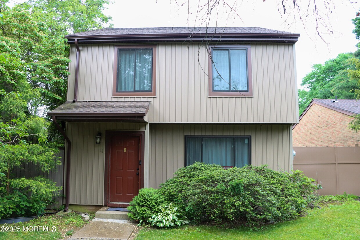 Primary Photo - 12 Sheffield Ct