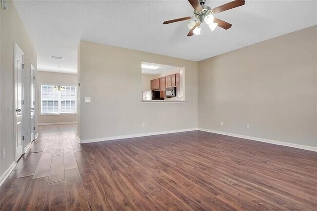 Foto del edificio - 8638 Thomas Rd