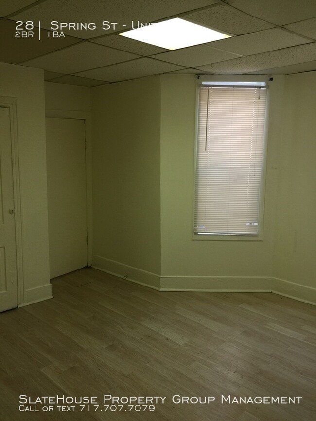 Building Photo - Cozy 2 Bedroom Apartment in Historic Trenton!