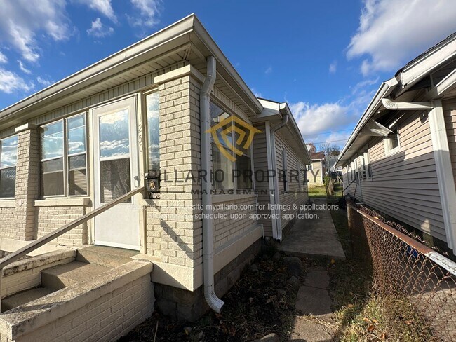 Foto del edificio - Newly Renovated, 3 Bedroom, 1 Bathroom Hom...