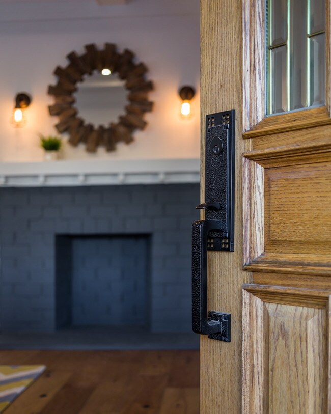 Foto del edificio - 1119 Logan St