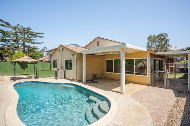 Building Photo - 1816 Greenleaf Dr