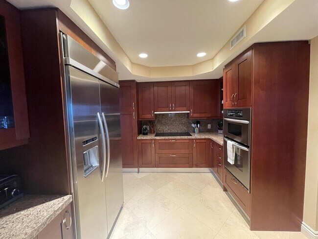 Building Photo - 3620 Gardens Pky