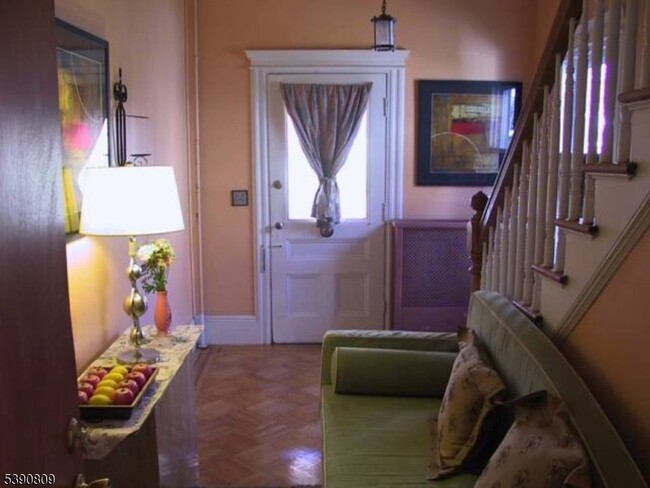 Building Photo - 177 Ashland Ave