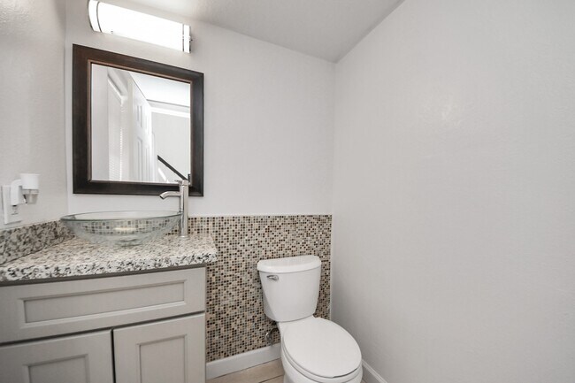 Foto del edificio - 8026 Big Oak Trail Dr