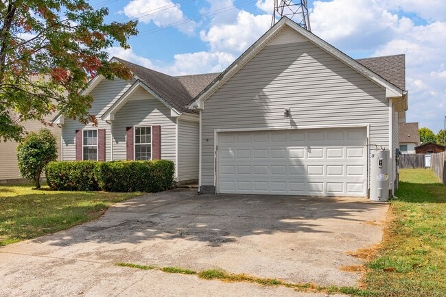 Building Photo - 3 Bedroom Home For Rent Near St. B Area!
