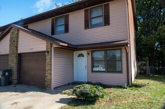 Building Photo - 423 S Park Square Dr