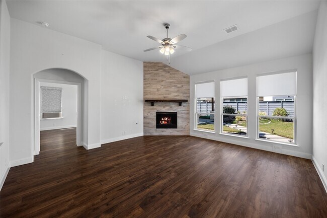 Foto del edificio - 7508 Windy Meadow Dr