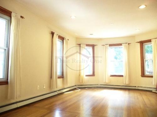 Foto del edificio - 2 bedroom in Waltham MA