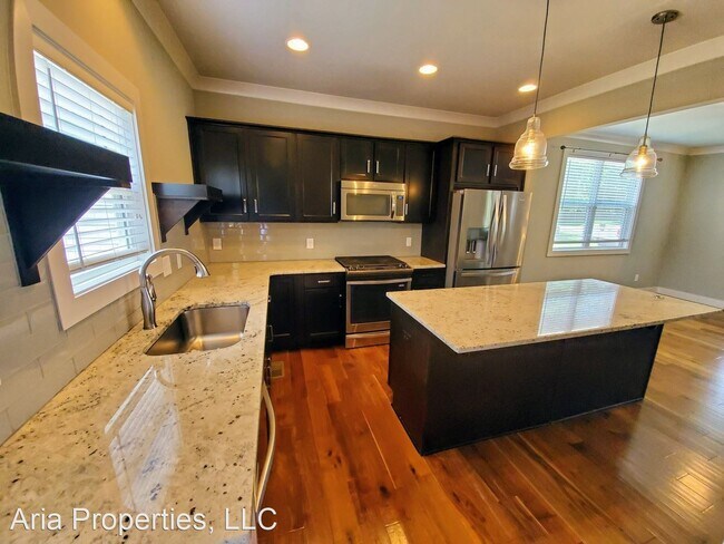 Building Photo - 3 br, 2.5 bath House - 1510-A Montgomery Ave.