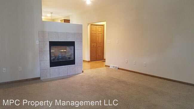Building Photo - 2 br, 2 bath House - 7942 Williamsburg Ct ...