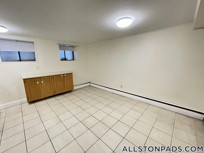 Building Photo - 19 Brighton Ave