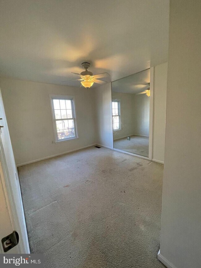 Building Photo - 12124 Stallion Ct