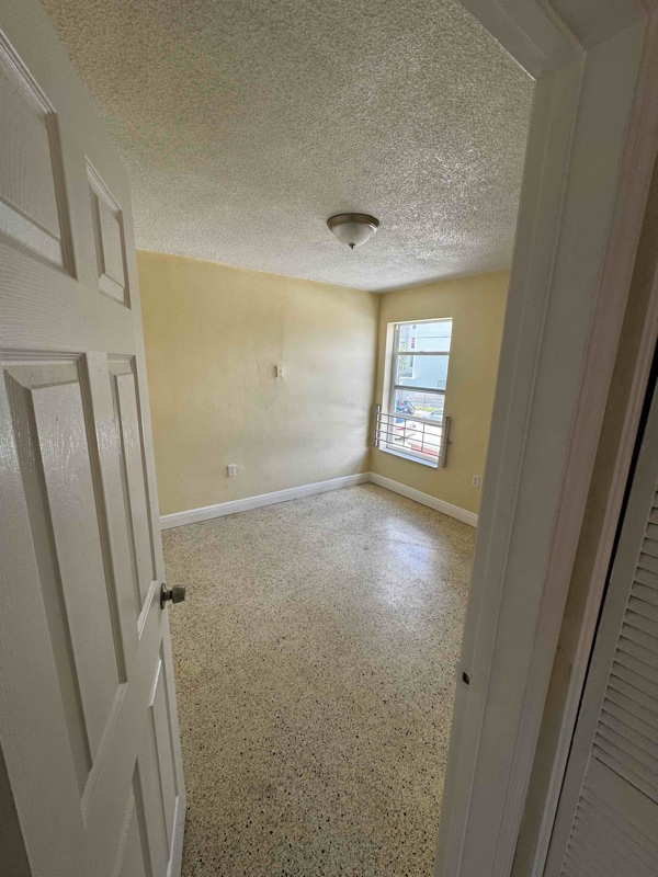 Foto del edificio - 944 NW 6th St