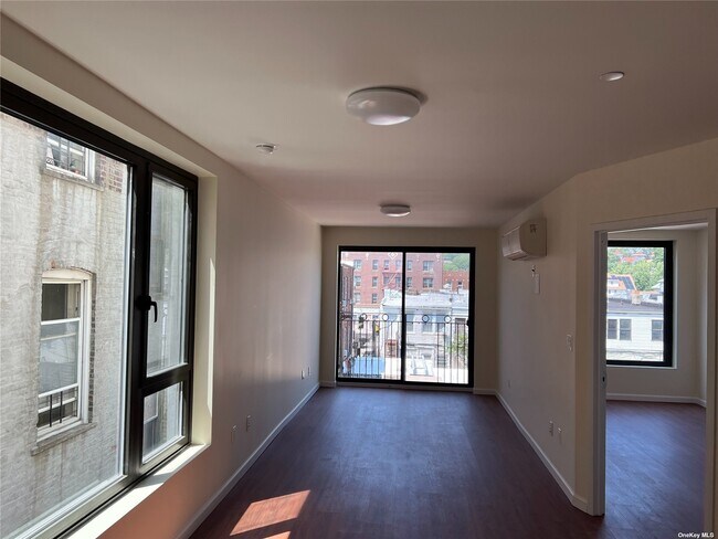Building Photo - 147-07-147-88 88th Ave