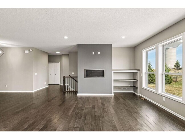 Building Photo - 16122 Estate Ln
