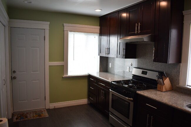 Foto del edificio - 917 Grand Ave