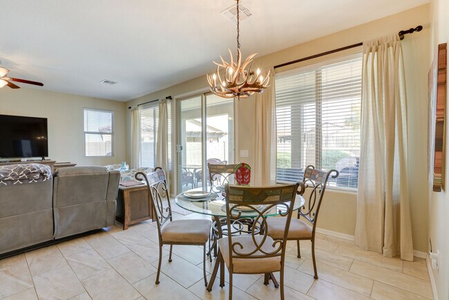 Foto del edificio - 17940 W Glenhaven Dr