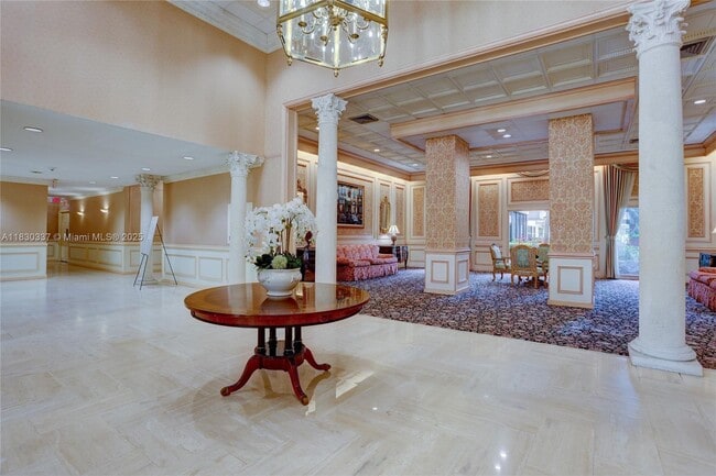 Building Photo - 2500 Parkview Dr