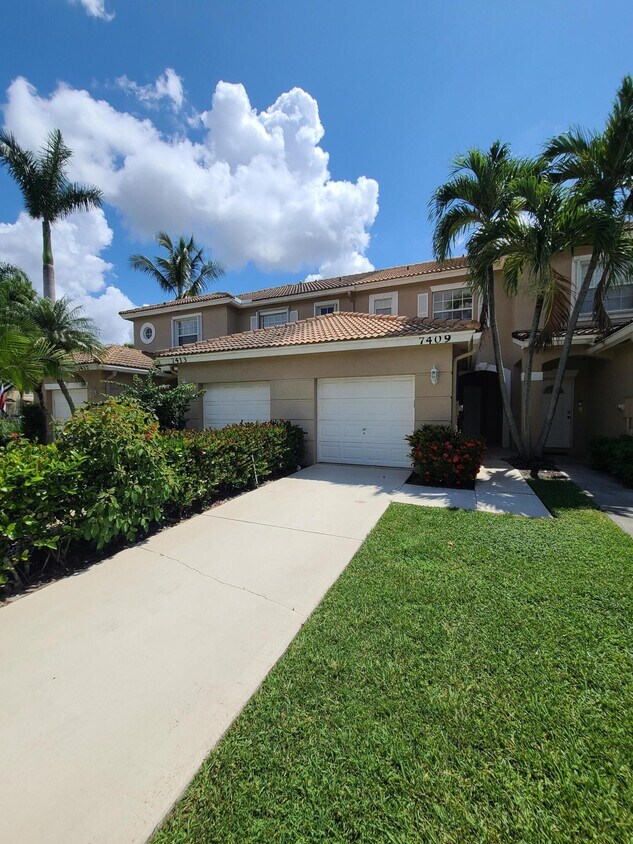 7409 Smithbrooke Dr, Lake Worth, FL 33467 Townhome Rentals in Lake