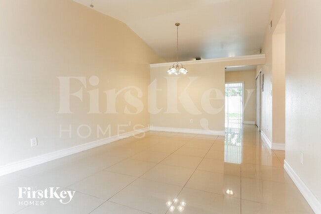 Foto del edificio - 7681 NW 181st Terrace