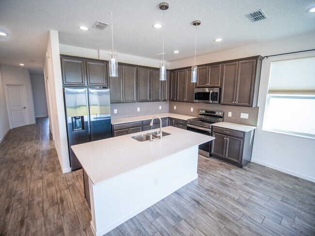 Building Photo - 1257 Hendon Loop