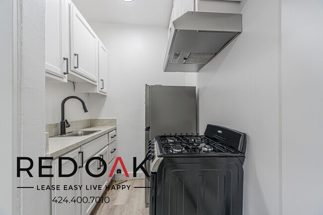 Building Photo - 805 S Centre St