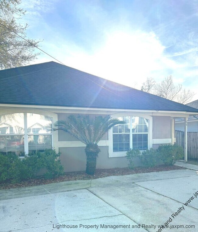 Foto del edificio - Beautiful 2 Bed/1 Bath Duplex in Atlantic ...