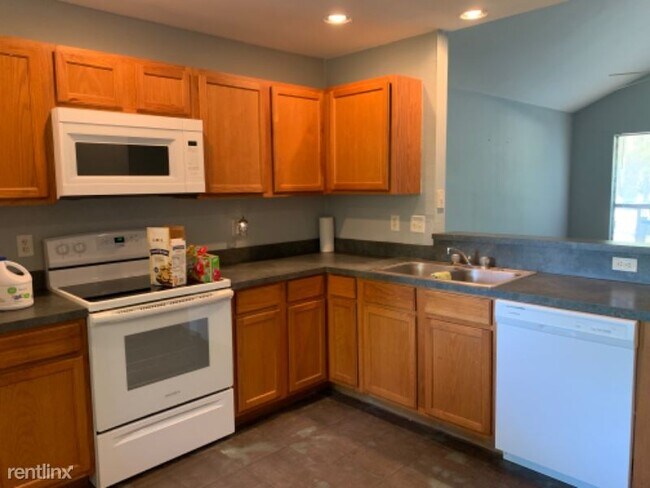 Building Photo - 2 br, 1 bath House - 747 Luther Lane