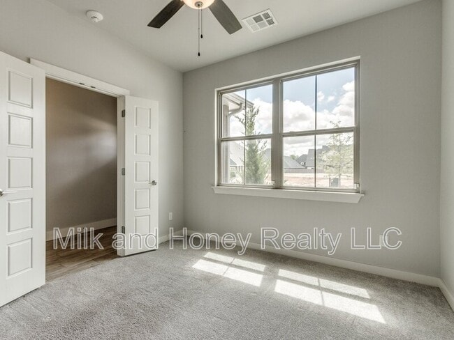 Building Photo - 14525 Rochefort Ln