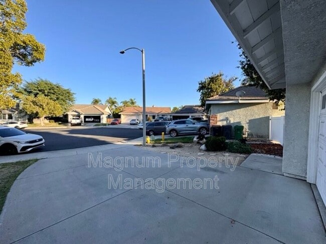 Foto del edificio - 41189 Vincennes Ct