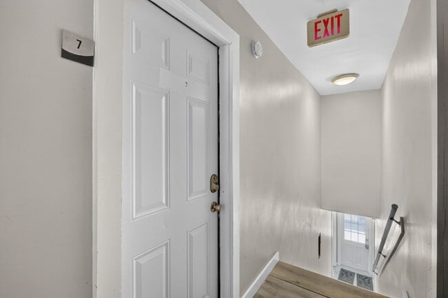 Building Photo - Charming 1 bed/1 bath Lake Worth Beach Rental