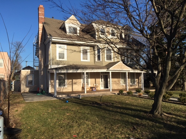 Building Photo - 570 City Island Ave