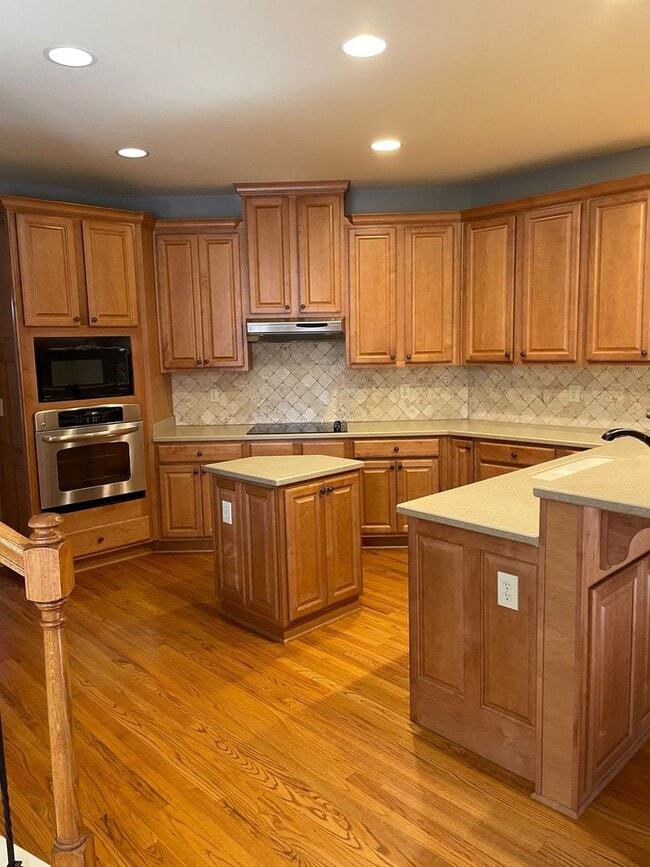 Foto del edificio - Large Home in Bishop Farms