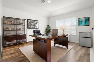 Building Photo - 6407 Hillock Ln