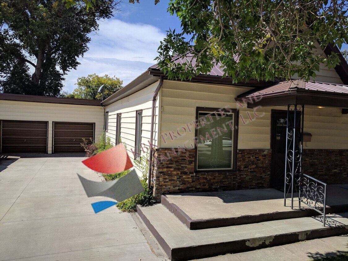 Foto principal - 3 Bedroom/1 bath House
