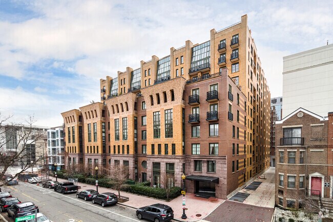 Building Photo - The Whitman
