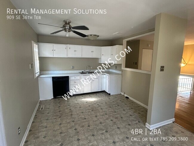 Foto del edificio - 909 SE 36th Terrace