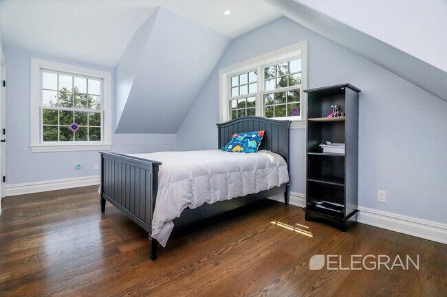 Foto del edificio - 217 Mountain Rd